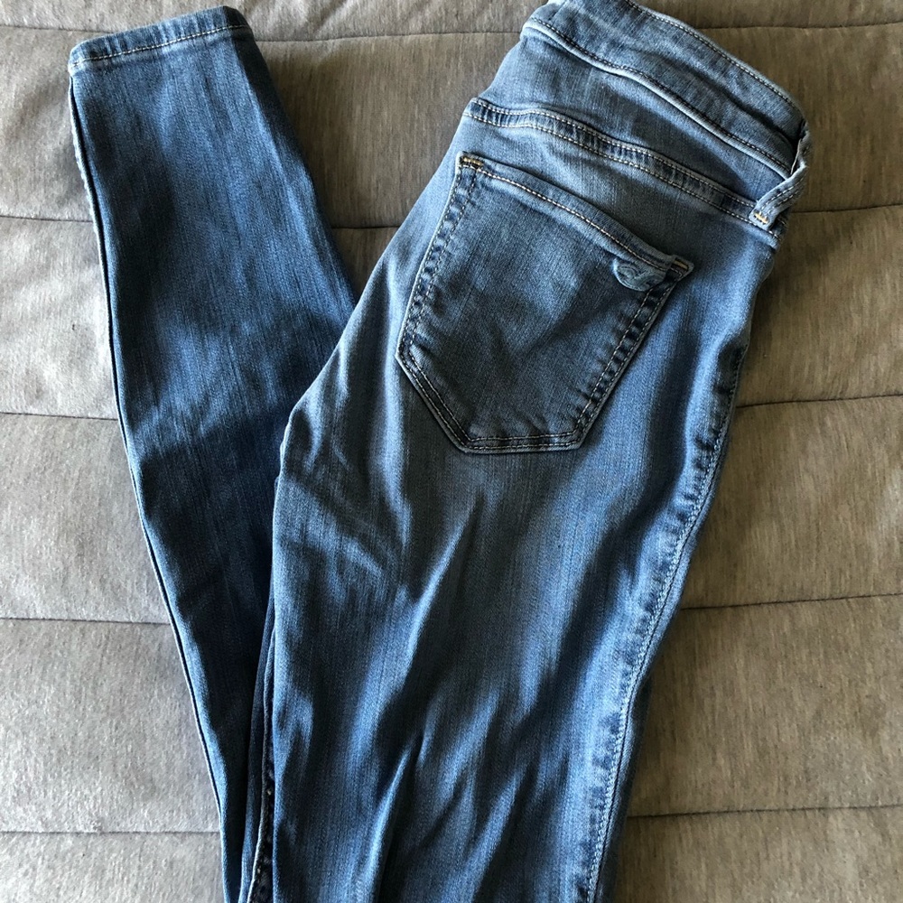 HOLLISTER JEANS - Picture 2 of 6
